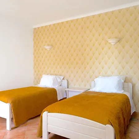 7 Schlafzimmer Villa- Familie- Kinder- Gruppen- Strand- Pool- Garten By Interhome * Albufeira