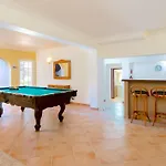 Дом отдыха 7 Schlafzimmer Villa- Familie- Kinder- Gruppen- Strand- Pool- Garten By Interhome *