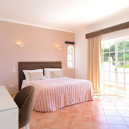 7 Schlafzimmer Villa- Familie- Kinder- Gruppen- Strand- Pool- Garten By Interhome Semesterbostad Albufeira