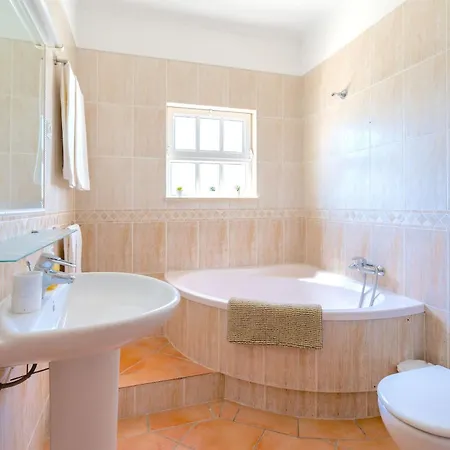 7 Schlafzimmer Villa- Familie- Kinder- Gruppen- Strand- Pool- Garten By Interhome