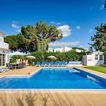 7 Schlafzimmer Villa- Familie- Kinder- Gruppen- Strand- Pool- Garten By Interhome Holiday home Albufeira